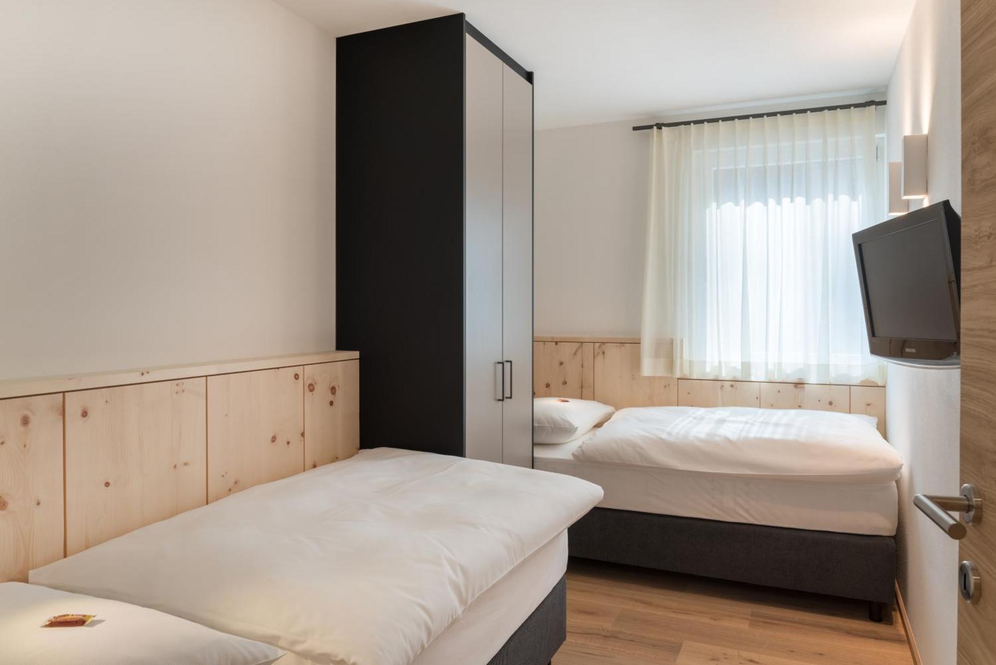 Alpenwellnesshotel St. Veit Sexten Chambre photo