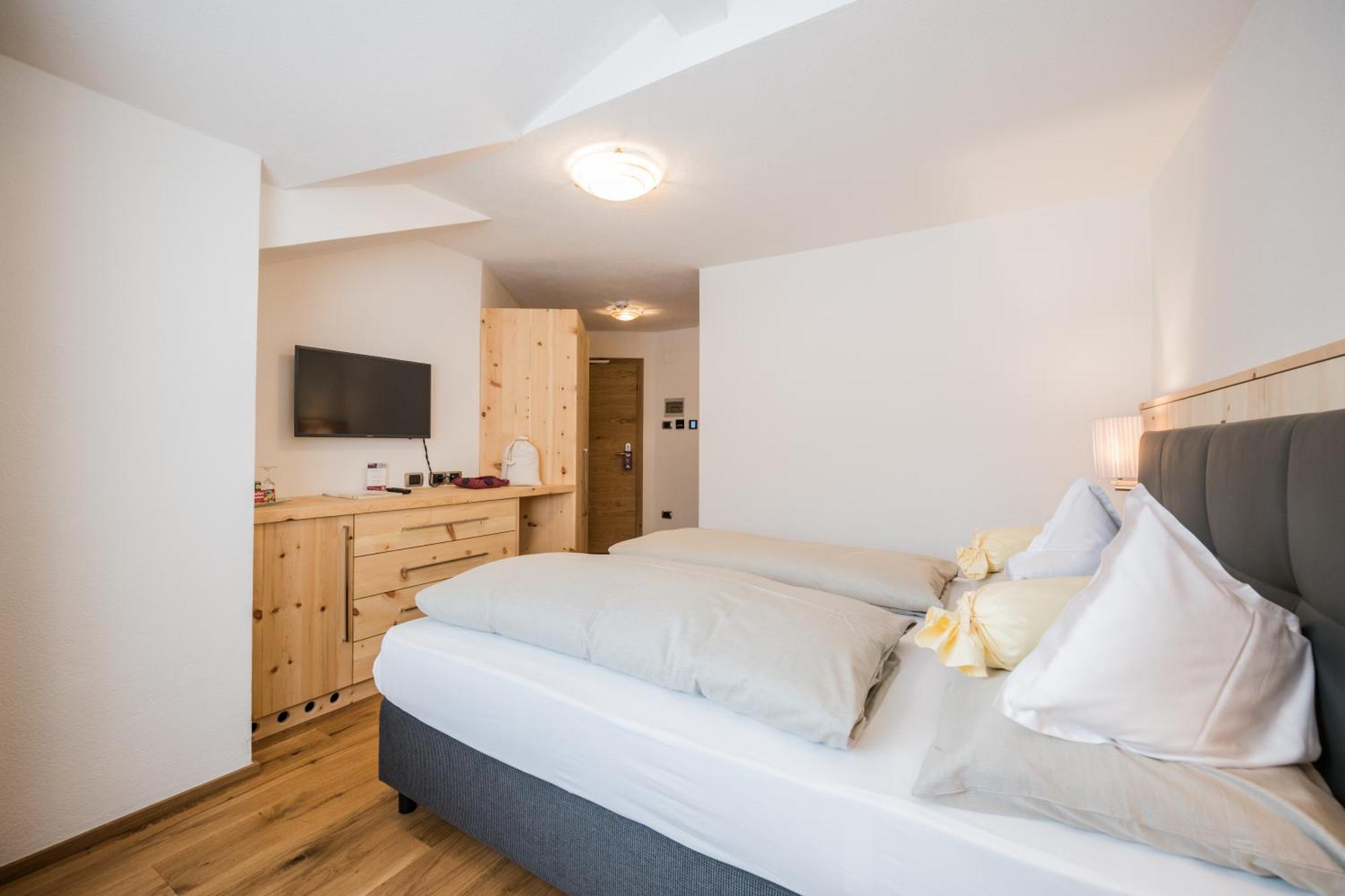 Alpenwellnesshotel St. Veit Sexten Extérieur photo