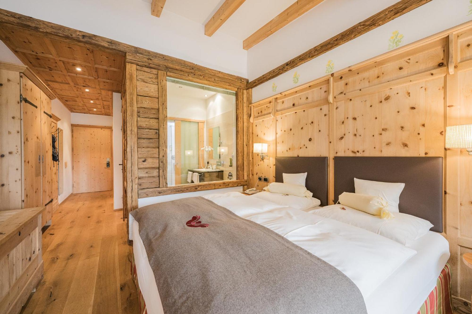Alpenwellnesshotel St. Veit Sexten Extérieur photo