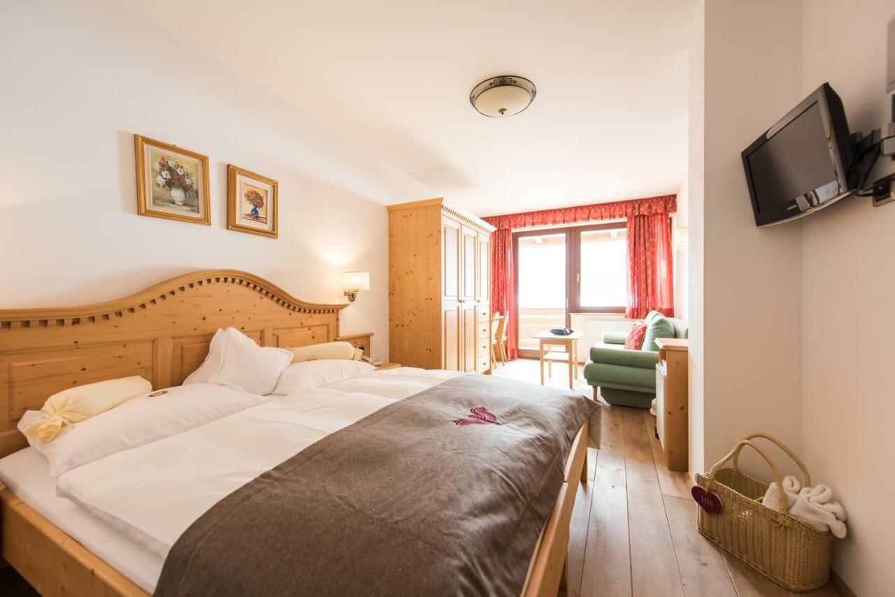 Alpenwellnesshotel St. Veit Sexten Chambre photo